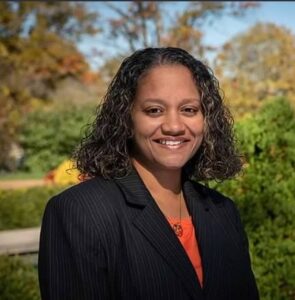 Portrait of a woman in an dark blazer